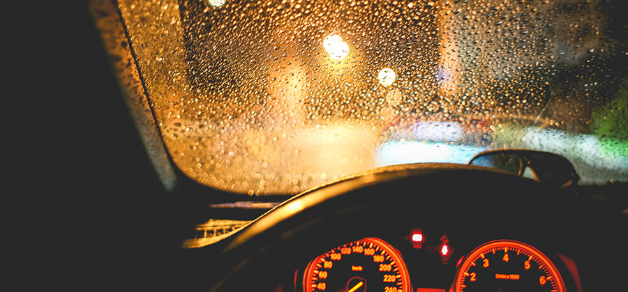 http://www.kisahlastri.com/wp-content/uploads/2016/06/rainy-view-from-the-car-at-night-picjumbo-com.jpg